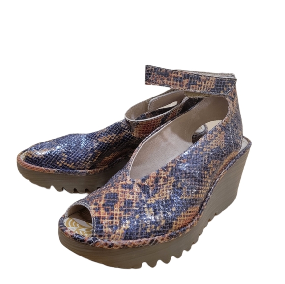 NEW FLY LONDON OPEN TOE WEDGE - Picture 1 of 4